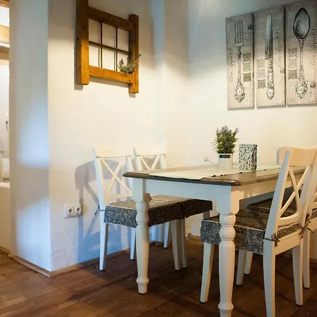 Pajta Apartman Es Vendeghaz Tata Exterior photo