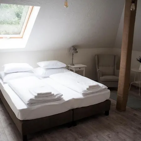 Pajta Apartman Es Vendeghaz Tata Exterior photo
